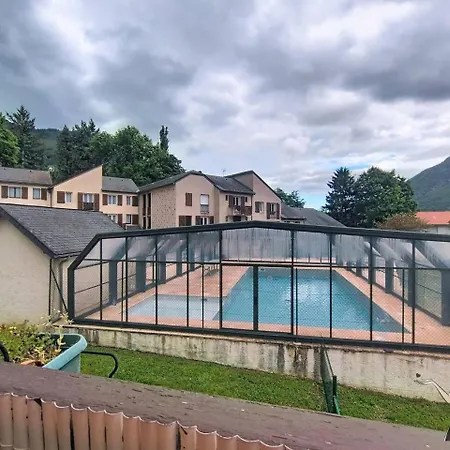 Cocon Ossalois Avec Piscine アパート