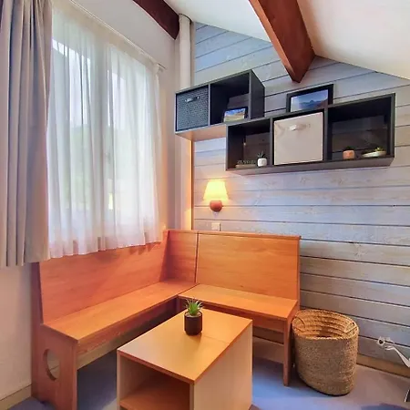 Cocon Ossalois Avec Piscine アパート